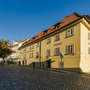 4* Otel Archibald At The Charles Bridge