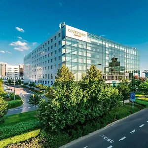 Courtyard By Marriott Airport Prague