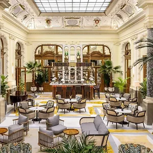 5* فندق Nh Collection Carlo Iv