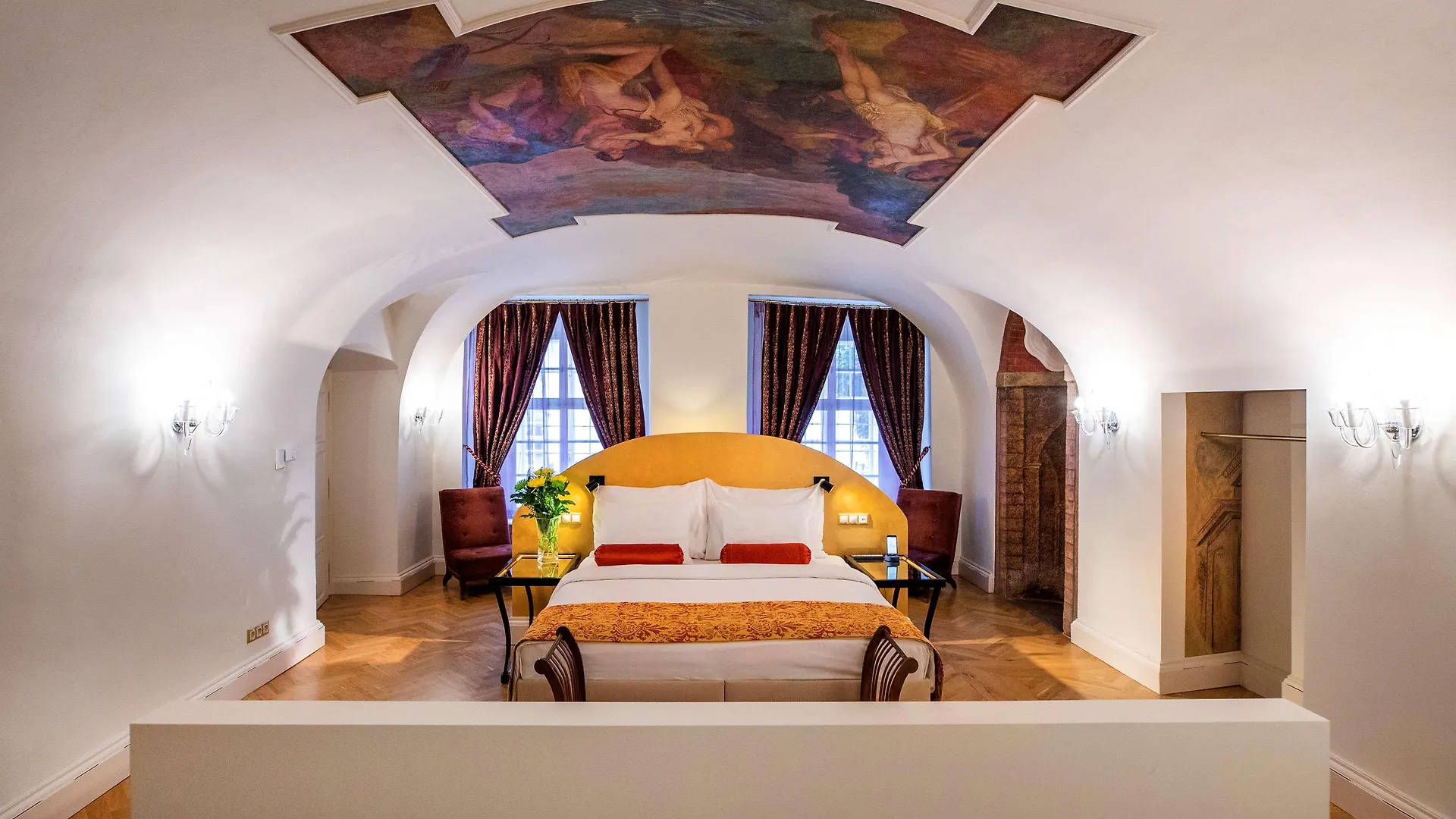 Hotel The Mozart Praha 5*,