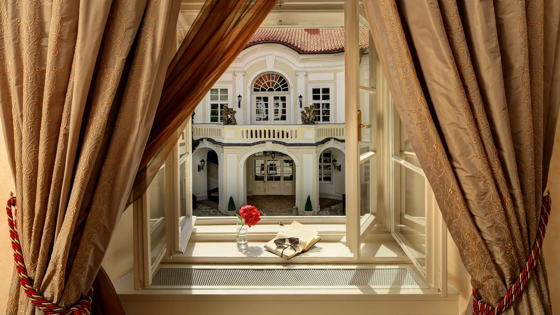 *****  Hotel The Mozart Prag Tschechische Republik