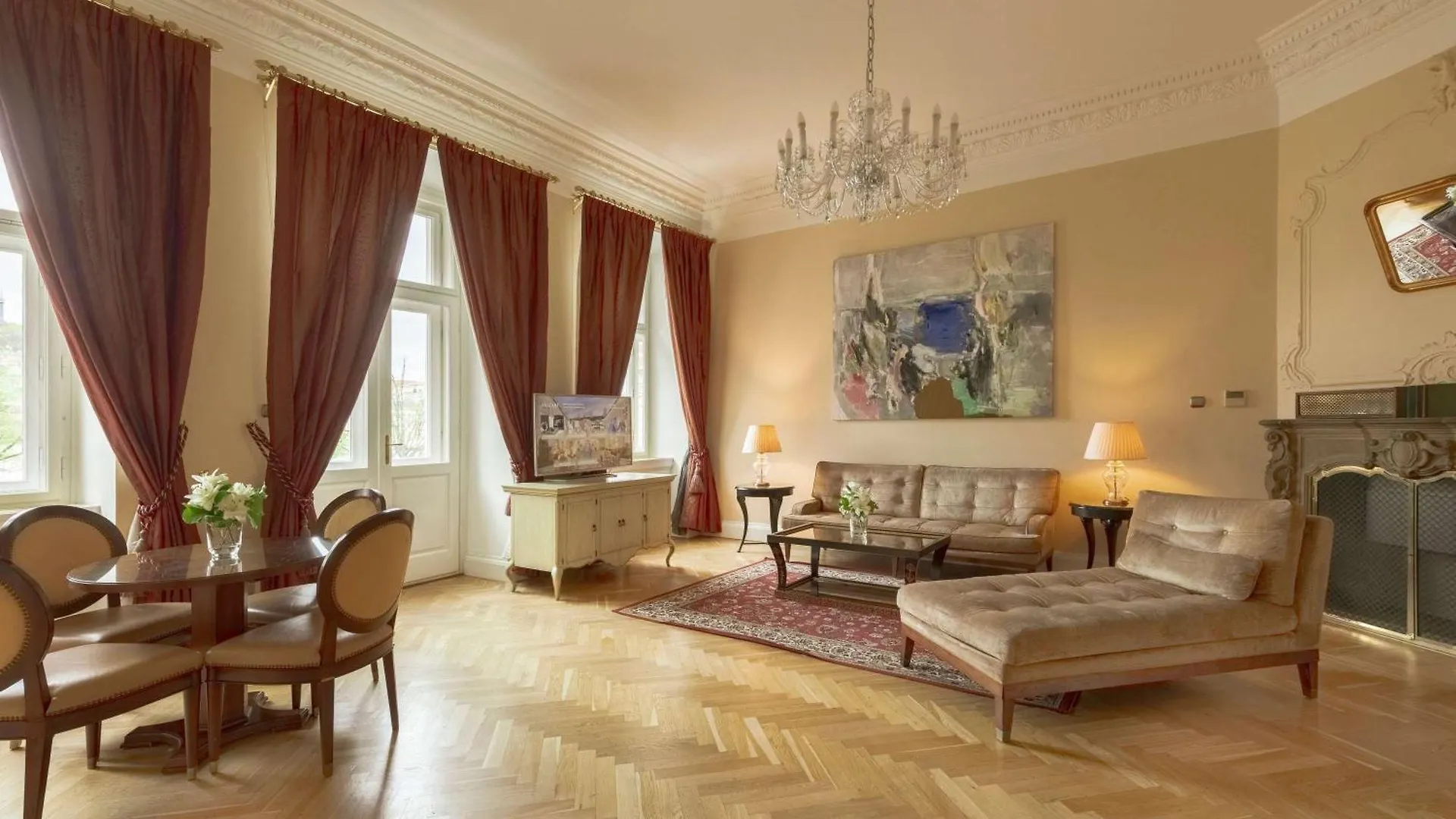 Hotel The Mozart Praga 5*,